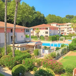 Appartement Loft Ravissant Avec Piscine, Cagnes-sur-Mer
