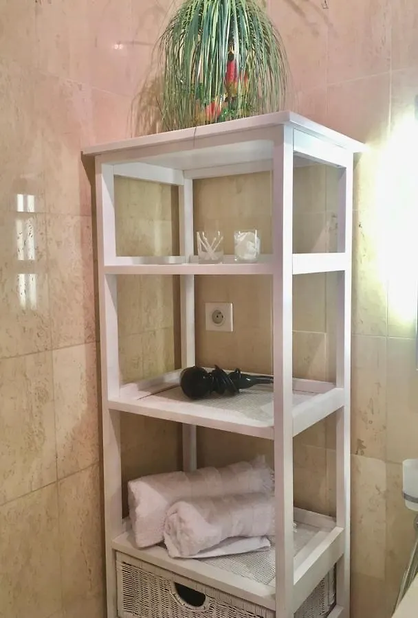 Bel appartement climatisé vue mer à 50 m de la plage Cagnes-sur-Mer